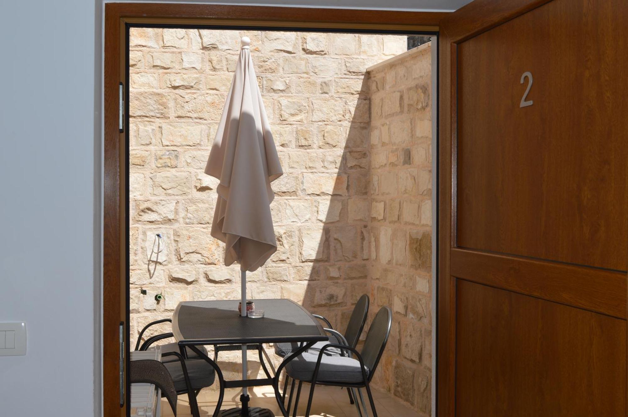 Apartments Lea Hvar Town Bagian luar foto