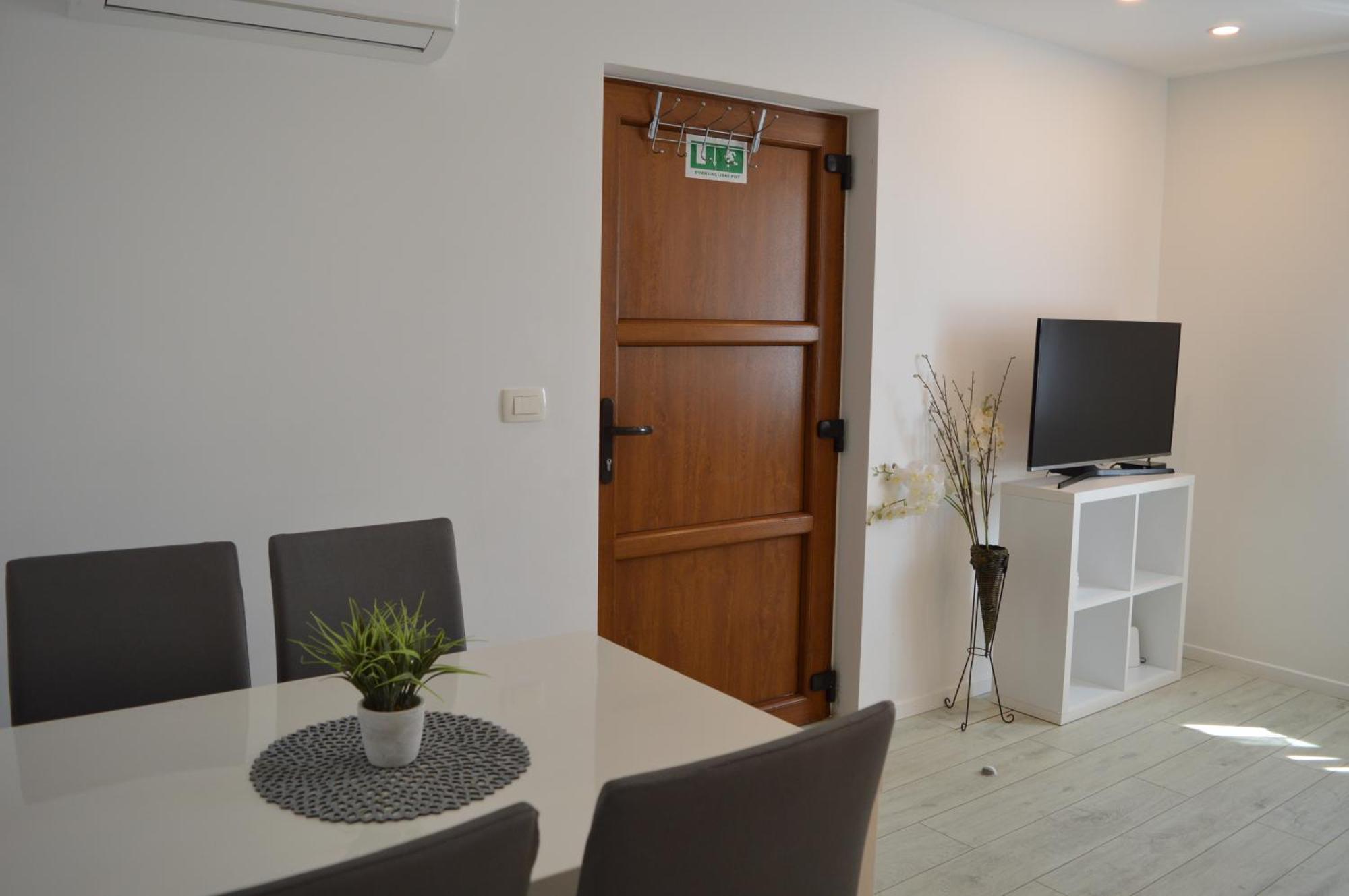 Apartments Lea Hvar Town Bagian luar foto