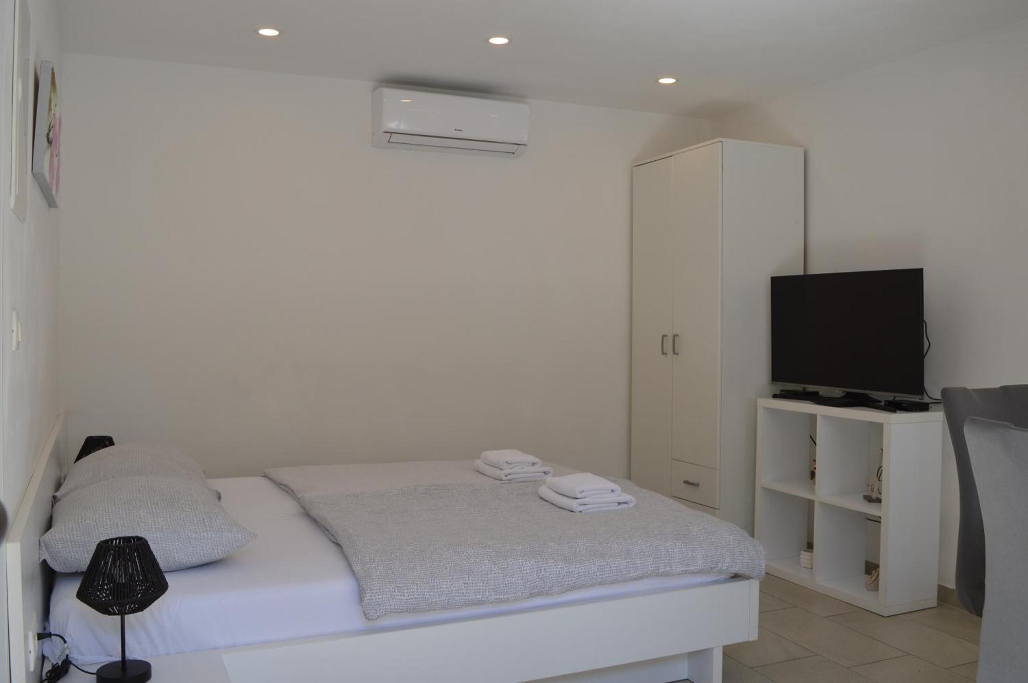 Apartments Lea Hvar Town Bagian luar foto
