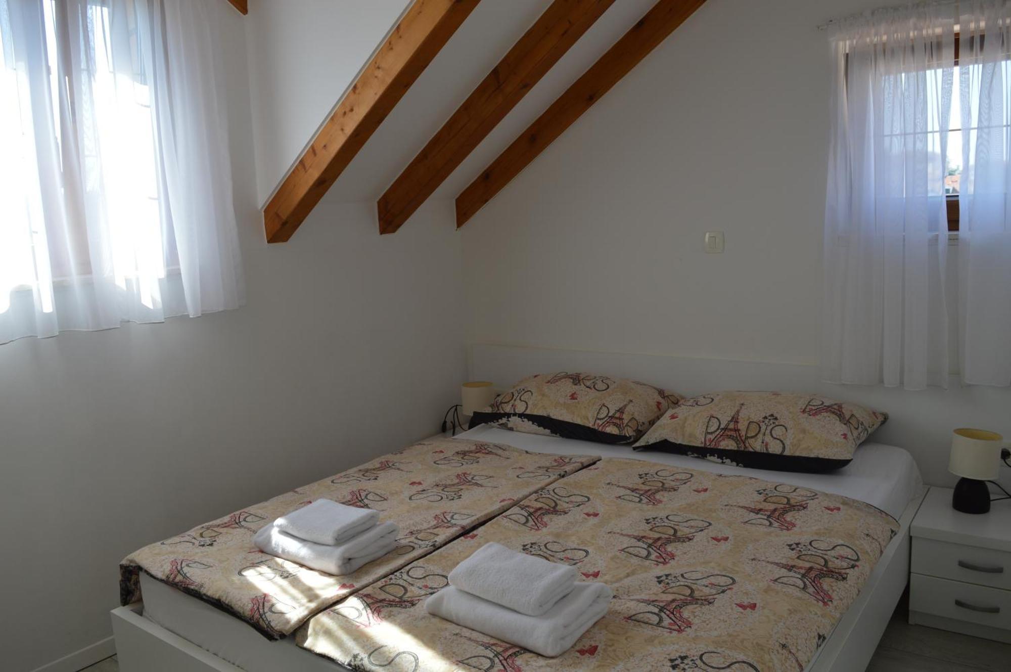 Apartments Lea Hvar Town Bagian luar foto
