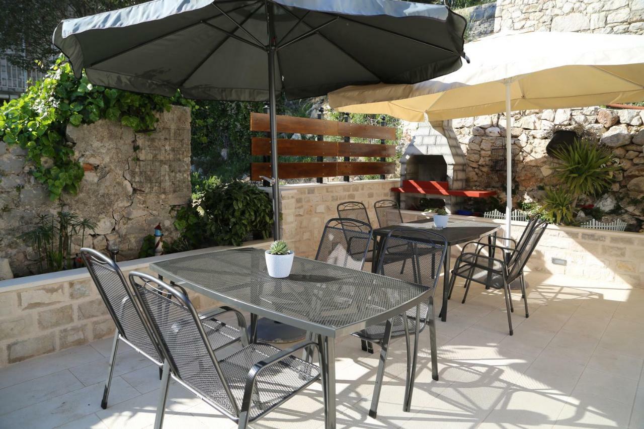 Apartments Lea Hvar Town Bagian luar foto