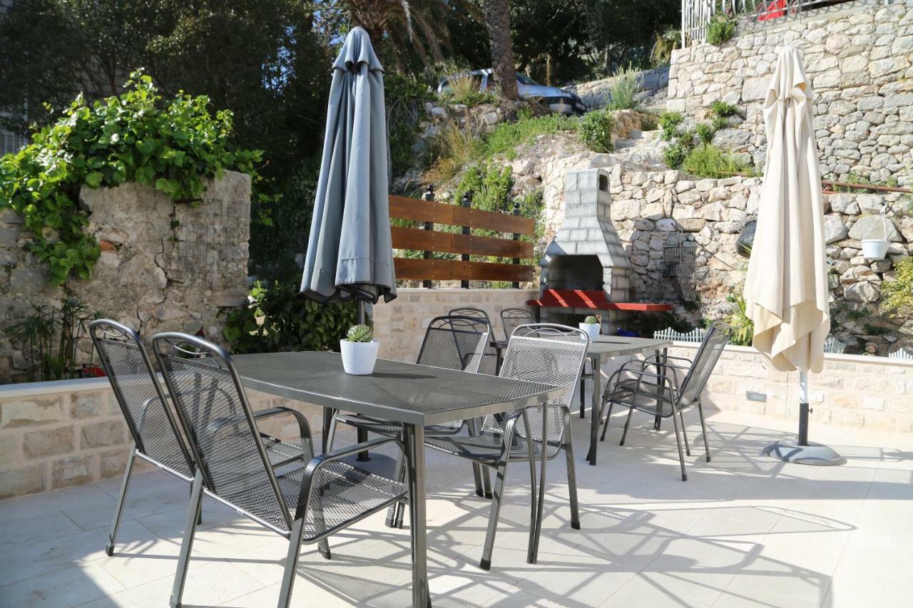 Apartments Lea Hvar Town Bagian luar foto